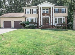 3 Tuppence Rd, Manalapan, NJ 07726