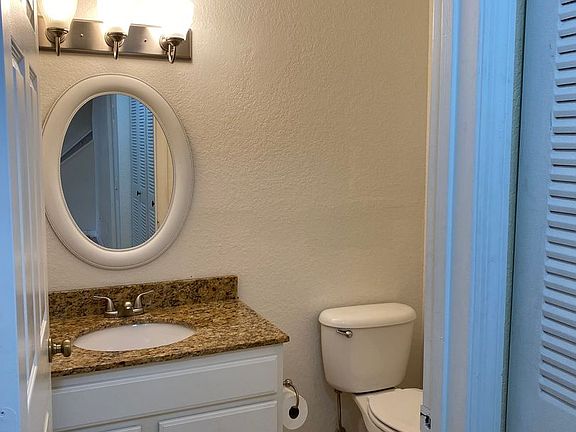 5th image of 850 S Tamiami Trl APT 424