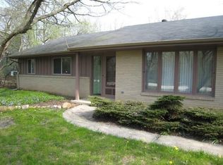 4850 Knollwood Dr W, Racine, WI 53403