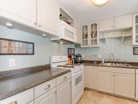 4th image of 8133 Walters Dr
