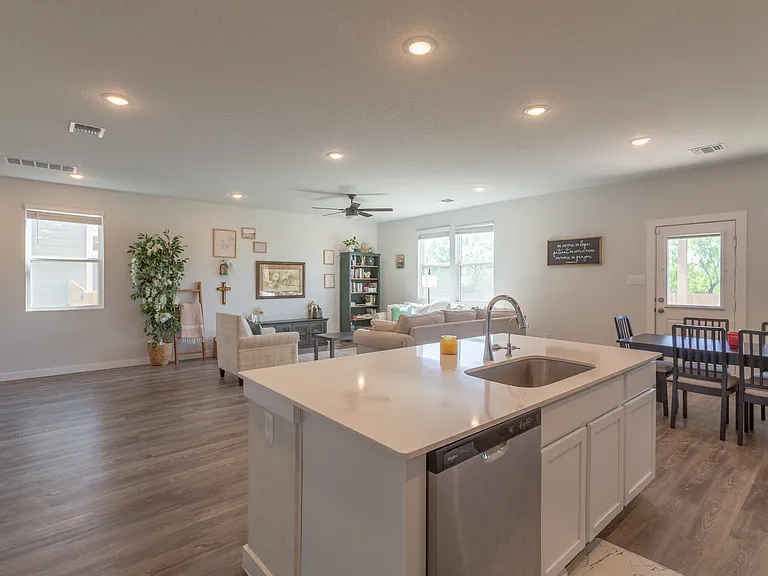 9931 Forestier Grn — Photo 3