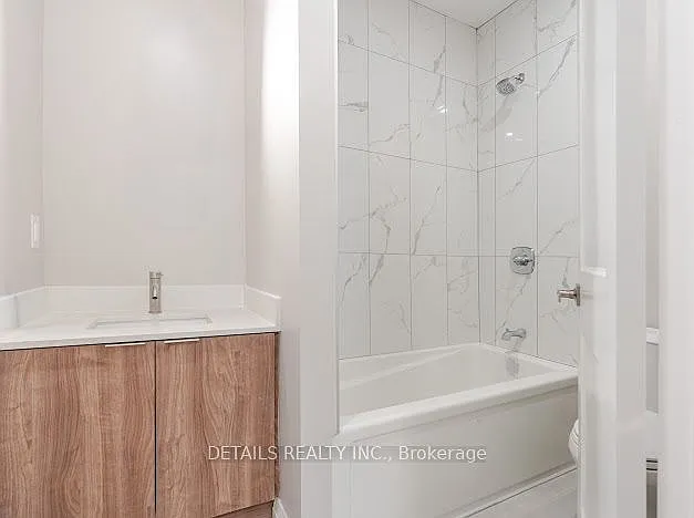 659 Donat St #B01 — Photo 17