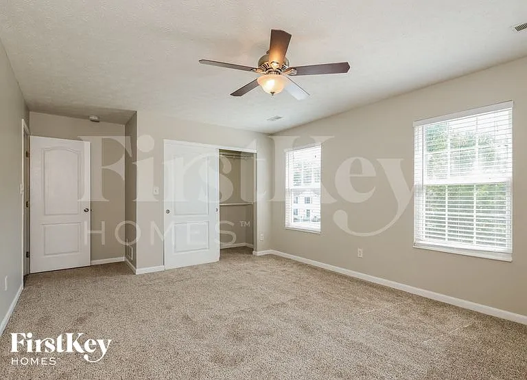 160 Cambridge Dr — Photo 10