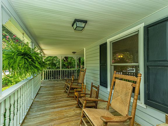 5th image of 550 Hobcaw Bluff Dr