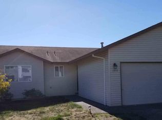 1013 NE Lija Loop, Portland, OR 97211