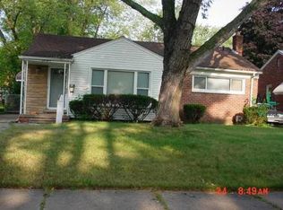 24661 Westhampton St, Oak Park, MI 48237