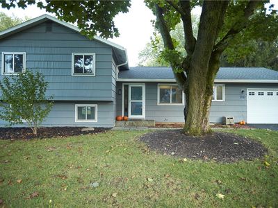 50 Round Hill Rd, Henrietta, NY, 14467