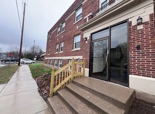 1019 S Farwell St #101, Eau Claire, WI 54701