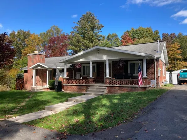 164 Smith St, Coal City, WV 25823