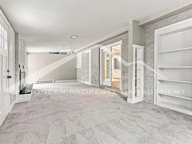 1235 Scranton St — Photo 22