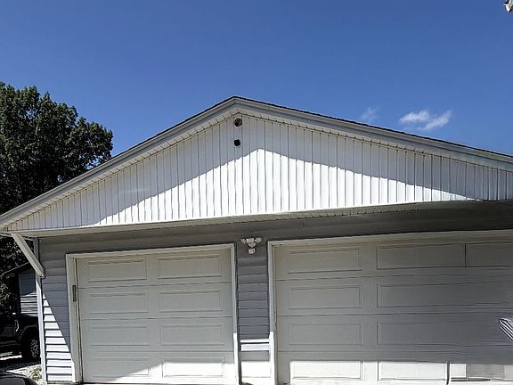 2nd image of 1011 51st St