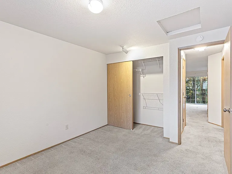 Heron View Apartment Homes — Photo 27