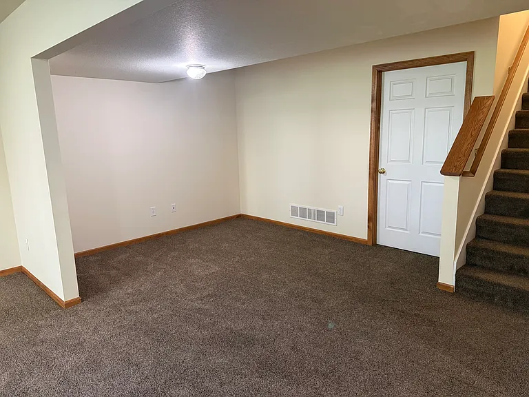 6176 Cross Bend Ct — Photo 15
