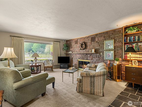 4th image of 1713 N Western Avenue