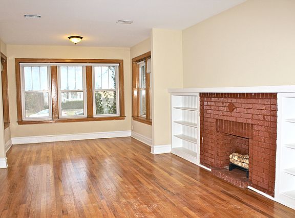 3rd image of 5525 W Higgins Ave #1