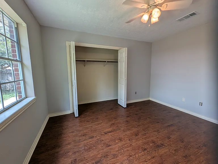 1806 Treehouse Trl #3 — Photo 1