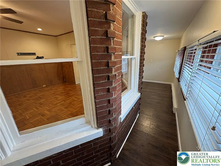 1247 Jackson St — Photo 11