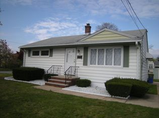 46 Schuyler Dr, Edison, NJ 08817