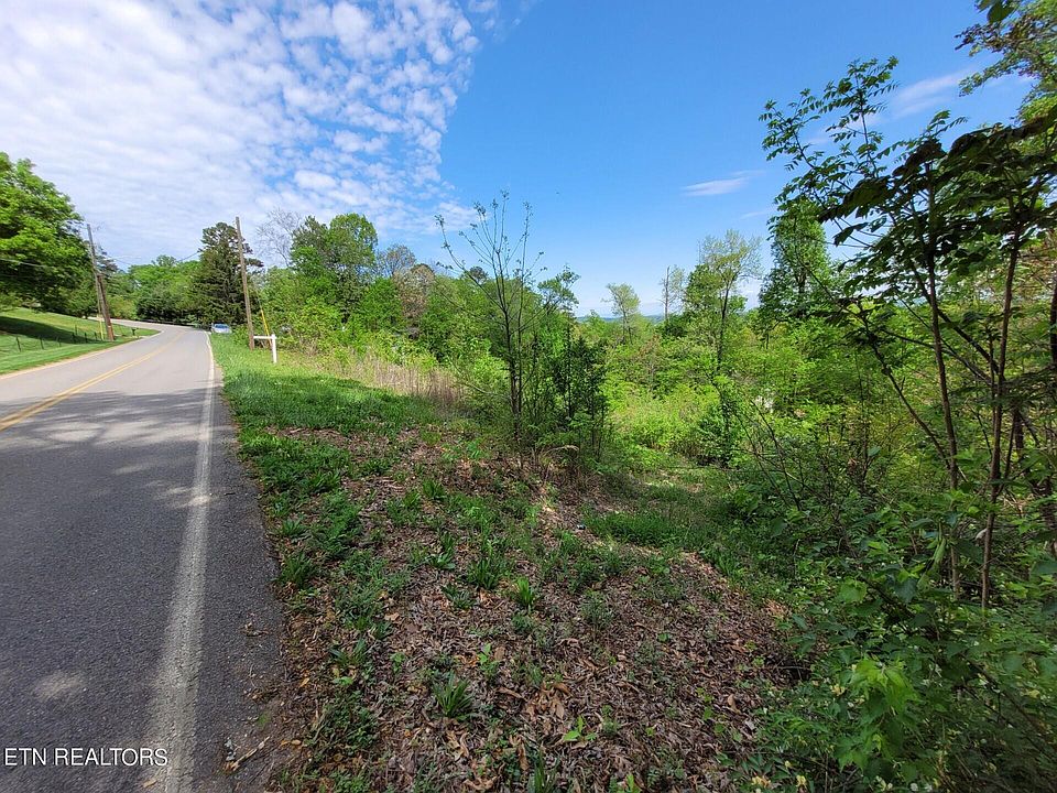2nd image of 4900 Laurelwood Rd