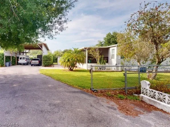 1425 SE Plum Dr, Arcadia, FL 34266
