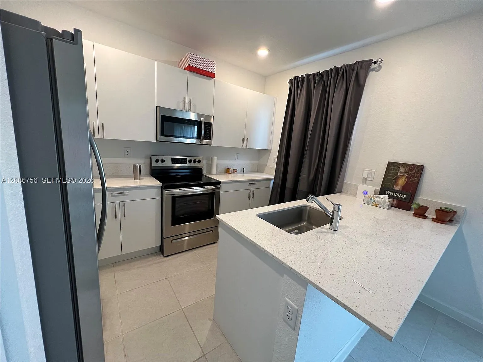 Keys Gate Residential — Photo 3