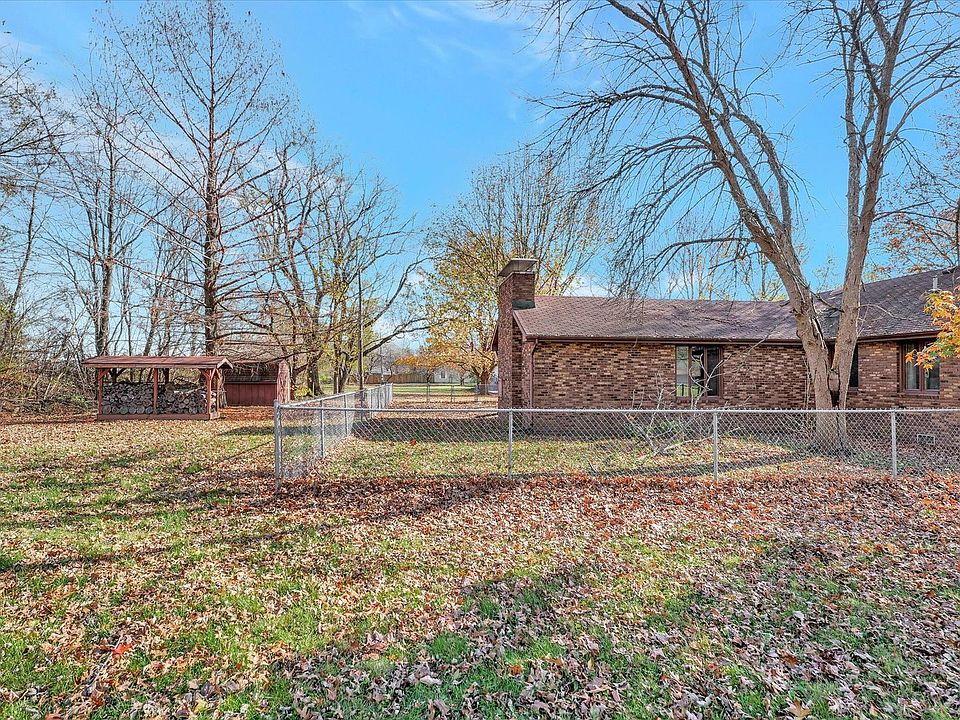 611 E Market St, Farmer City, IL 61842 Zillow