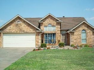 1617 Johnson Rd, Iowa Park, TX 76367