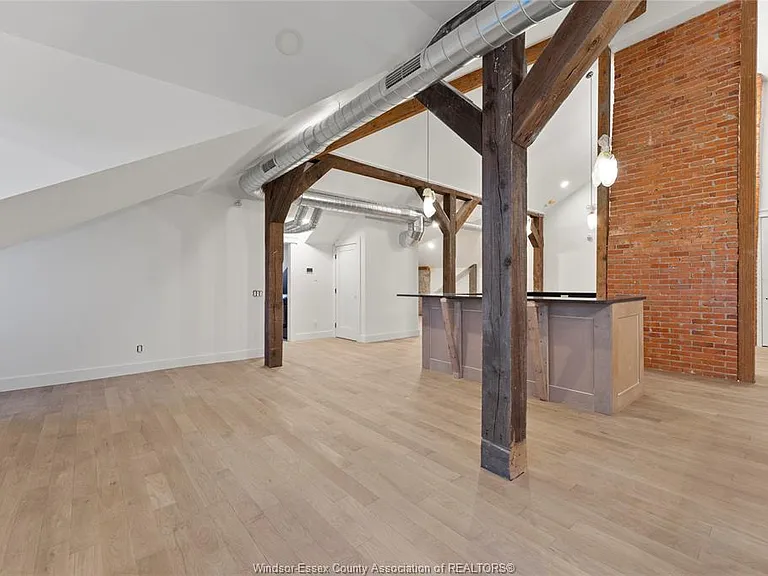 247 Brock St #401 — Photo 11