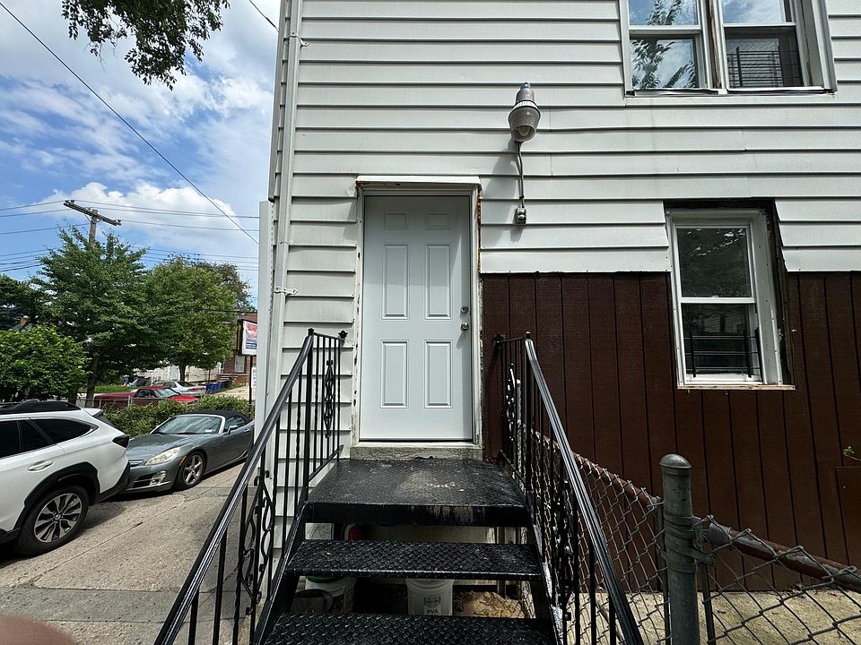 1st image of 88 Barker St Floor 2