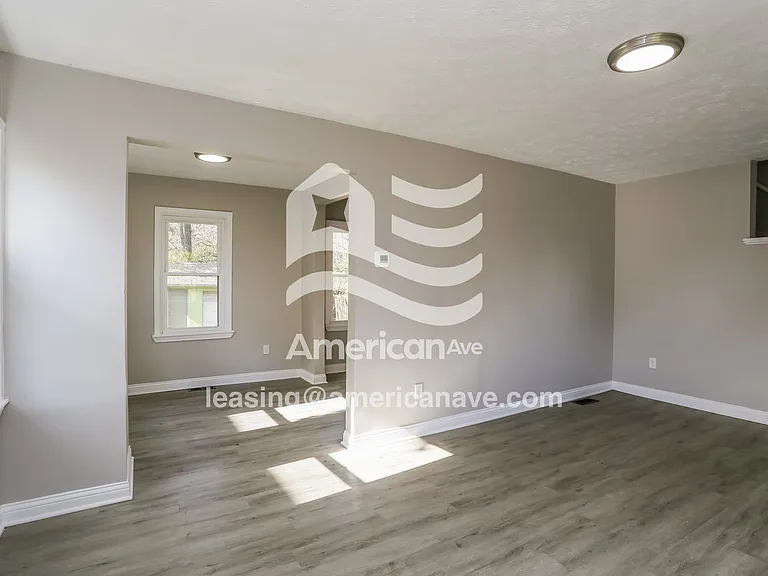418199_003_wm_-_living_room_13284543.jpg