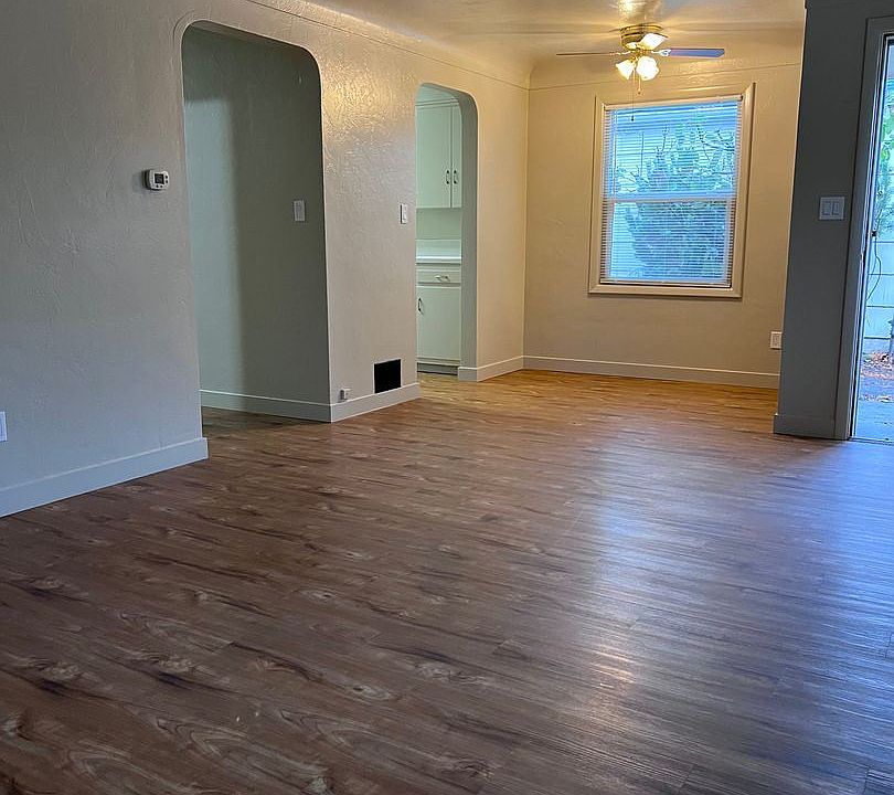 1st image of 637 18th St NE #11718204