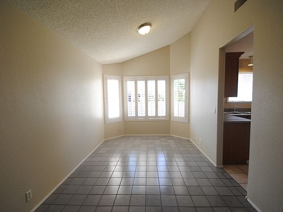 4th image of 8558 W Pershing Ave