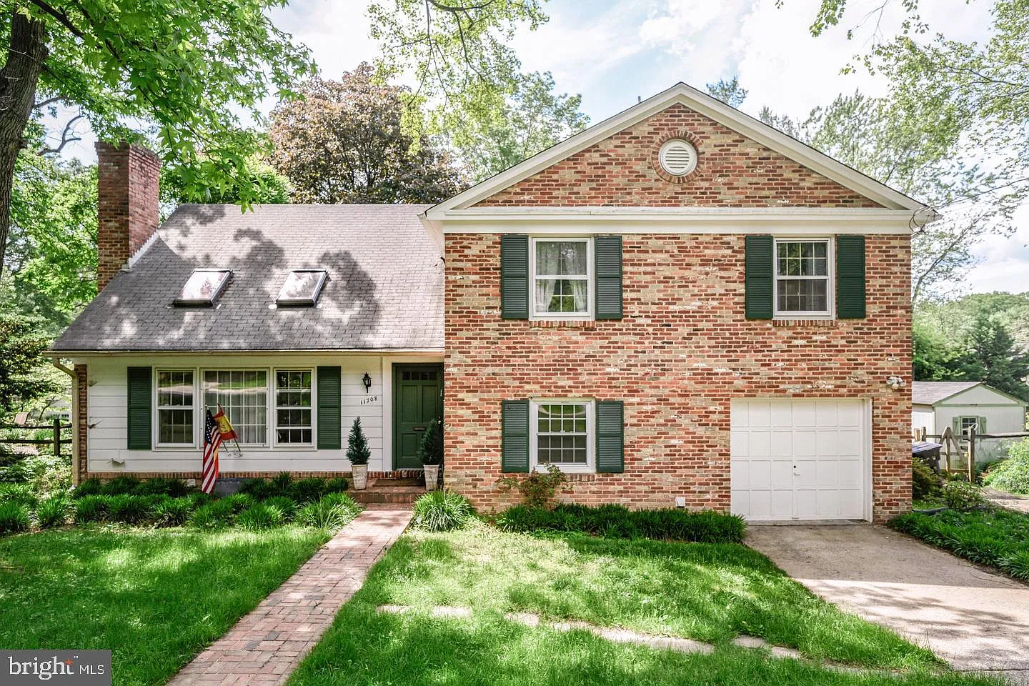 5 bed, 3.0 bath, 3200 sqft, $5,250 — Photo 1