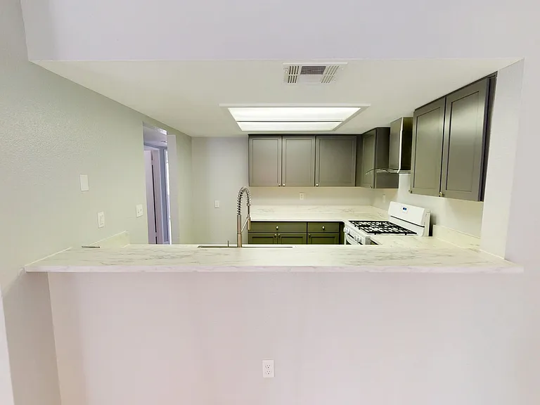 1025 N Tippecanoe Ave #M133 — Photo 3