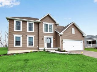 42 Vista Ct, West Seneca, NY 14224