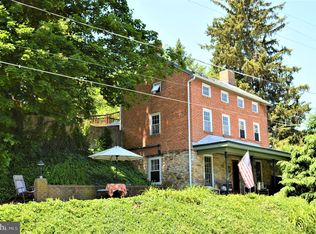 2 Station Rd, Newville, PA 17241