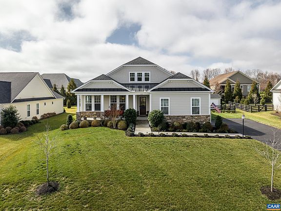 3rd image of 2423 Ferndown Ln
