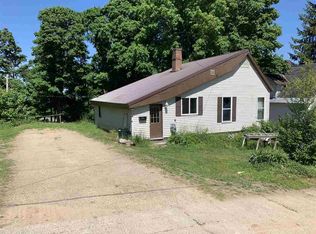 212 W Jewell St, Munising, MI 49862