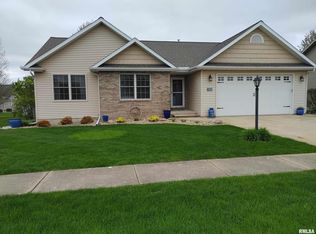 704 Anne St, Washington, IL 61571