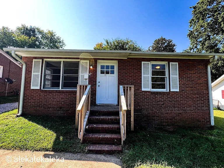 1006 E Devonshire St — Photo 1