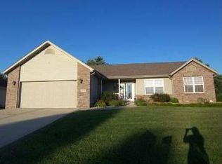 8868 Wildewood Dr, Worden, IL 62097