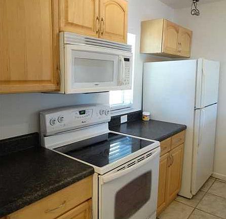 3rd image of 10001 Twin Lakes Dr #25-H