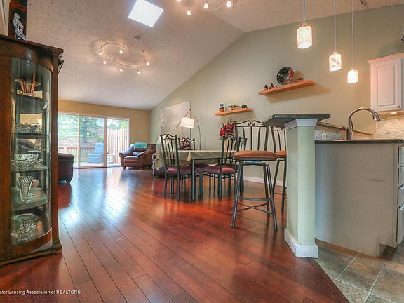 3rd image of 1835 Willow Creek Dr #2