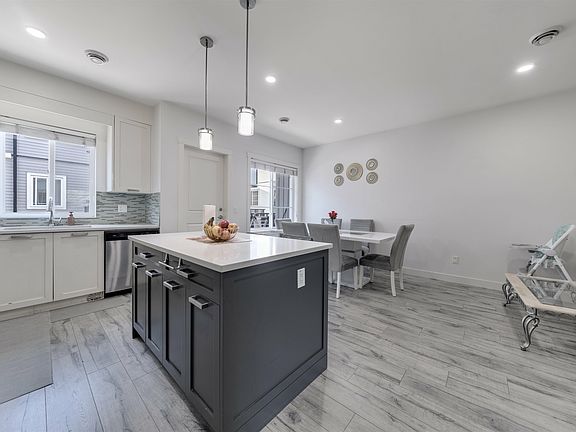 4th image of 5867 129th St #7