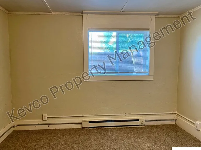 827 Remington St — Photo 13