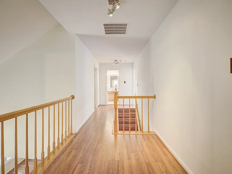 13907 Concord Ave — Photo 40