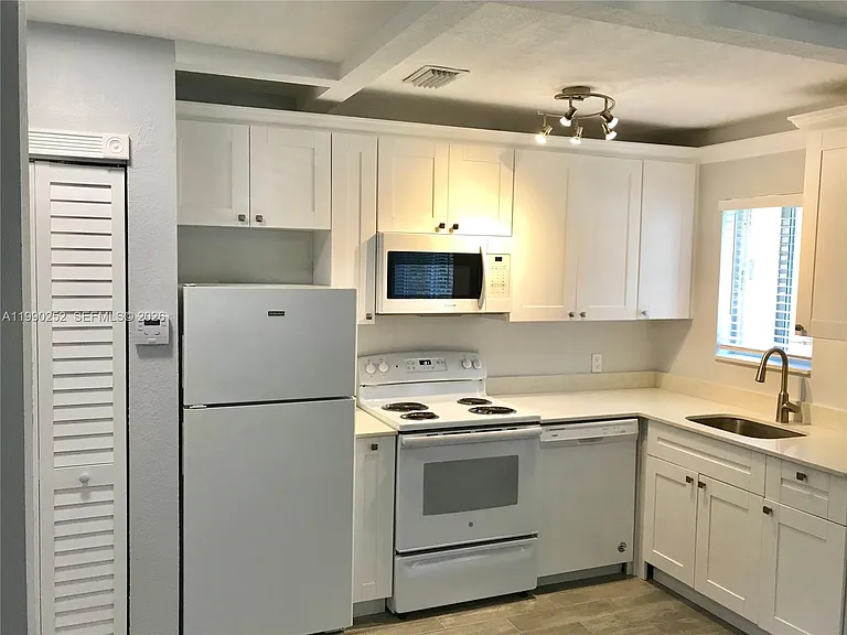 1951 Funston St #1 — Photo 12