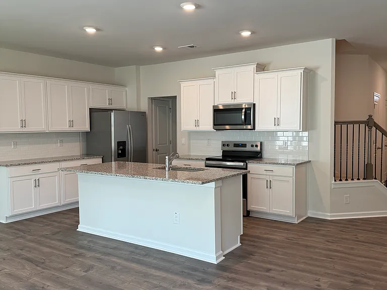 1256 Evelynnview Ln — Photo 7