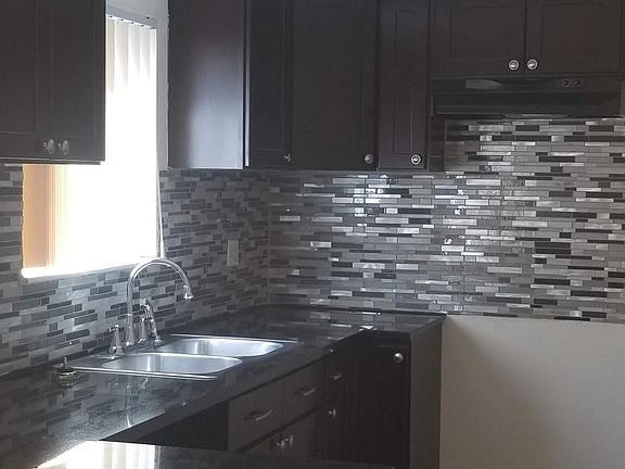 5th image of 2945 Whittier Ct