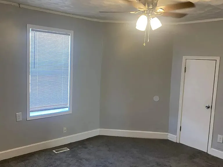 1110 Hampton Ave — Photo 12